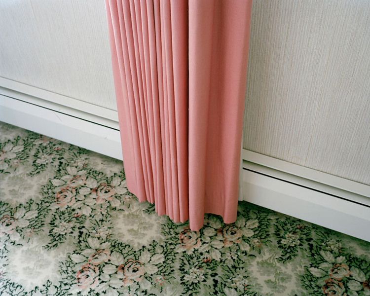 Pleated curtain